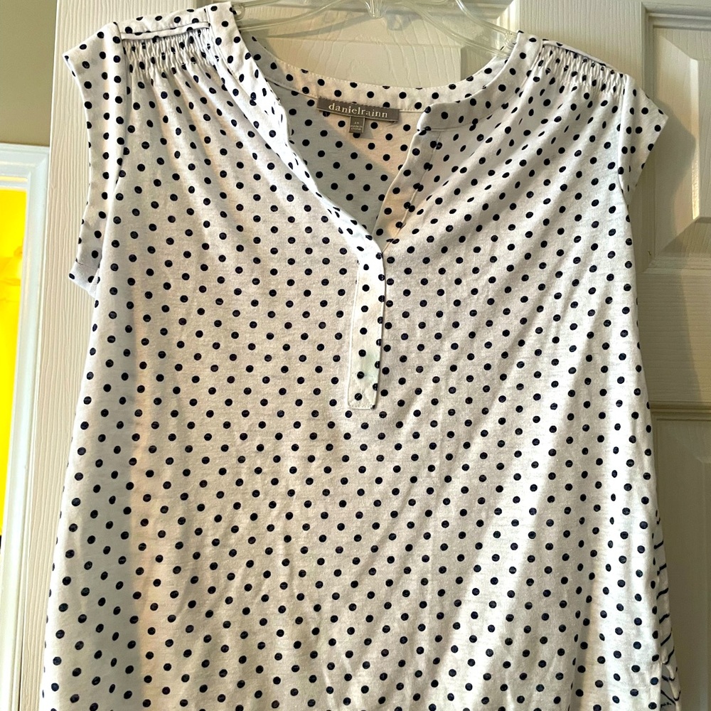 Daniel Rainn short sleeve top